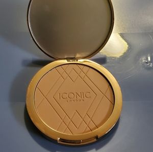 Iconic bronzer